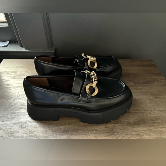 Zara Faux Leather Platform chunky Gold Chain moccasins sole loafers size 37 - Picture 2 of 7